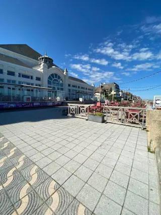 Appartement Elegant Au Coeur De Cabourg Ngoại thất bức ảnh